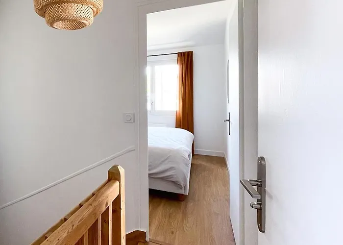 Calme Et Charme En Famille, Cote Sauvage *