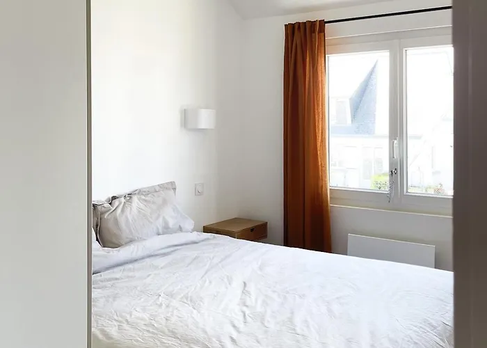 Calme Et Charme En Famille, Cote Sauvage