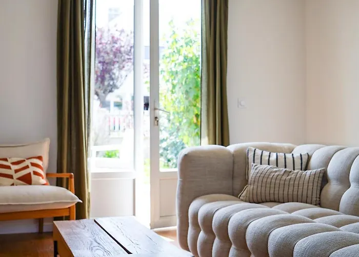 Calme Et Charme En Famille, Cote Sauvage *